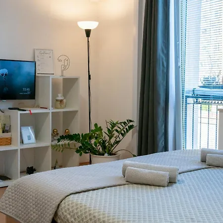 Nyaraló Small And Cozy Apartment｜Free Parking
